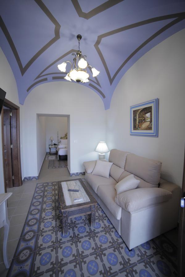Hotel La Giralda Burguillos Del Cerro Luaran gambar