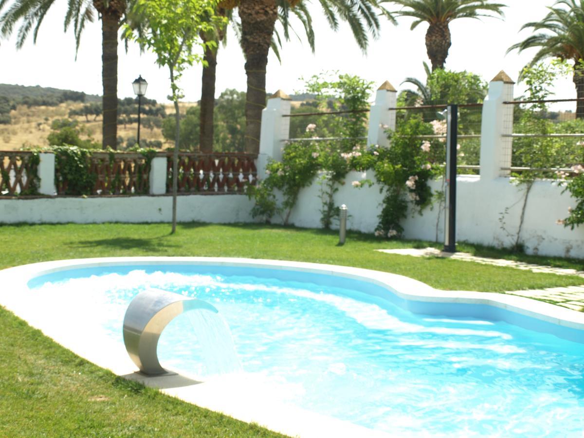Hotel La Giralda Burguillos Del Cerro Luaran gambar